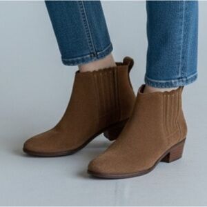 Jack Rogers Genuine Suede Camel Brown Round Stretch Ankle Boots Size 8M